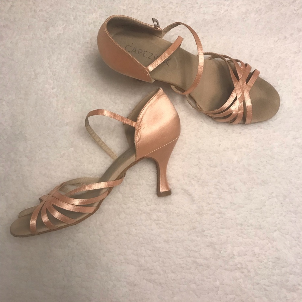 Ballroom dance shoes